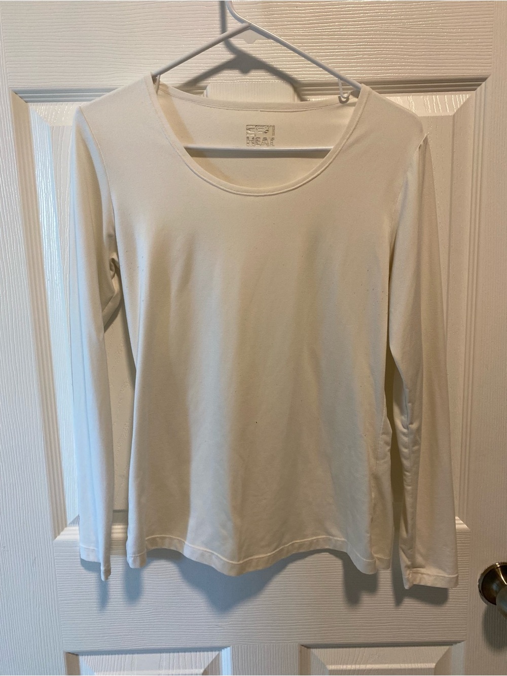 32 Degrees Cream Long Sleeve Scoop Neck Top